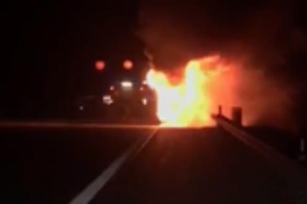 SRPSKI AUTOBUS IZGOREO U NEMAČKOJ: Putnici osetili dim, ali je već bilo kasno! Za dlaku izbegli TRAGEDIJU (FOTO)