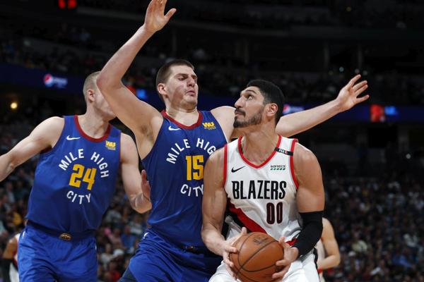 JOKIĆ JEDINI UZ RAME VILTU ČEMBERLENU: Džoker razvalio Portland, asistencija falila za novi tripl-dabl!