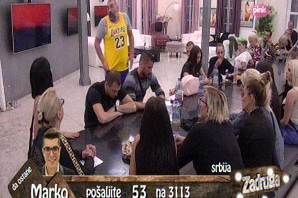 NEMOJ JA DA TI JE*EM MAMU LAŽLJIVU: Miki pobesneo na Koraćevu zbog Aleksandrinog deteta pa je IZVREĐAO NA MRTVO IME