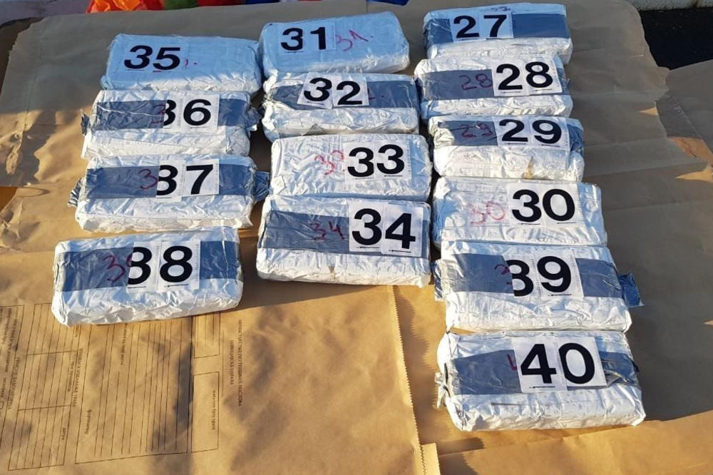 ZAPLENJEN KOKAIN VREDAN MILION EVRA, ČIST KO SUZA! Srbin uhvaćen na Batrovcima