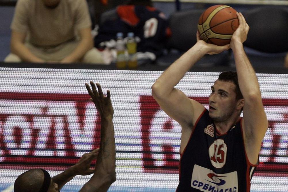 GDE JE I ŠTA RADI 'JAO MILE ILIĆ'?! Eno ga daje trojke sa svoje polovine u poslednjim sekundama!