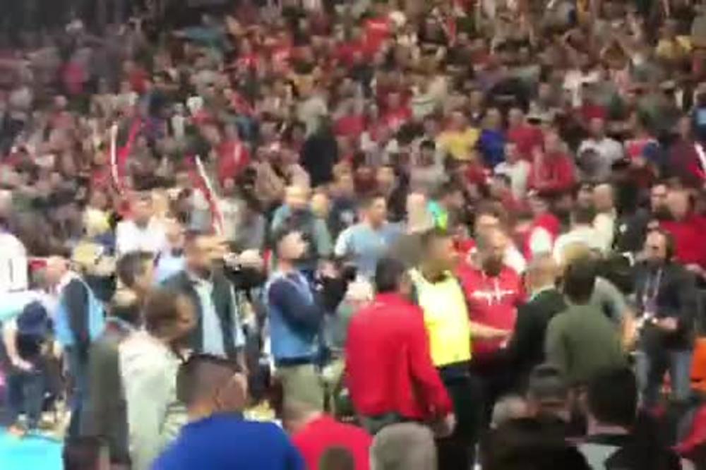 TUČA U PIONIRU PRED DERBI, IAKO NEMA GOSTUJUĆIH NAVIJAČA: Momka tukli deset sekundi, a policije ni na mapi!