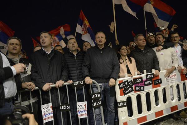 DOŠAO U BEOGRAD DA RAZVALJUJE SA BOŠKOM I ĐILASOM! Gradonačelnik ŠAPCA Nebojša Zelenović izazivao HAOS!