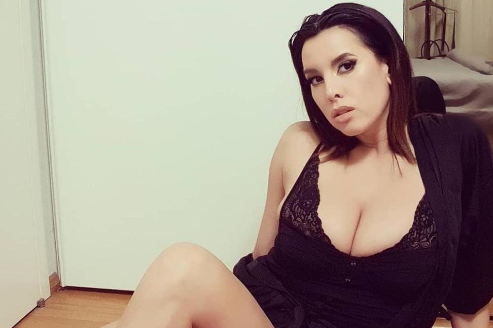 BOG TE MAZO ŠTA JE OVO?! NIVES CELZIJUS VLAŽNA ISPOD TUŠA: Isplivali vreli kadrovi hrvatice, UVIJA SE I DODIRUJE!