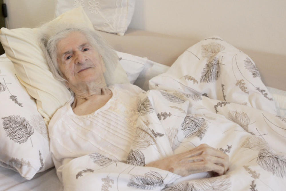 ONA IMA 102 GODINE I NAJSTARIJA JE BALKANKA: Kaže da je imala PREDIVAN ŽIVOT, a evo zbog čega JEDINO ŽALI