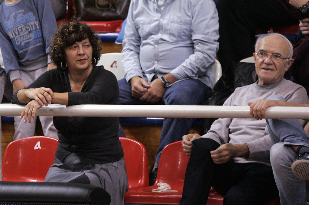 VESNA ČOVIĆ O GROBARIMA I DELIJAMA: Ne dopada mi se što vređaju Novicu Veličkovića! Grozno je kad i mene vređaju!