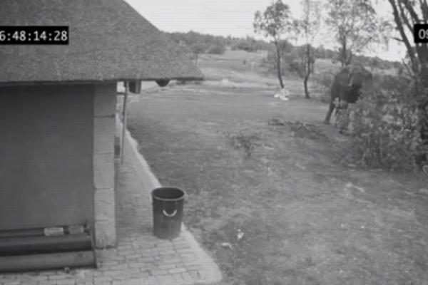 NIKO NEĆE DA KUPI OVU KUĆU: Ono što se nalazi u dvorištu je STRAŠNO!