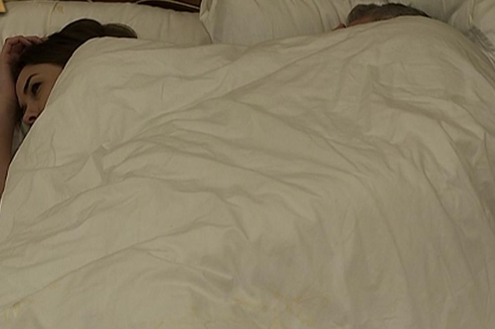 CELA SRBIJA SE PITALA KAKO IZGLEDA SE*S STARCA I DEVOJKE: Milojko DOHVATIO Milijanu, pa je ZADOVOLJIO OTPOZADI