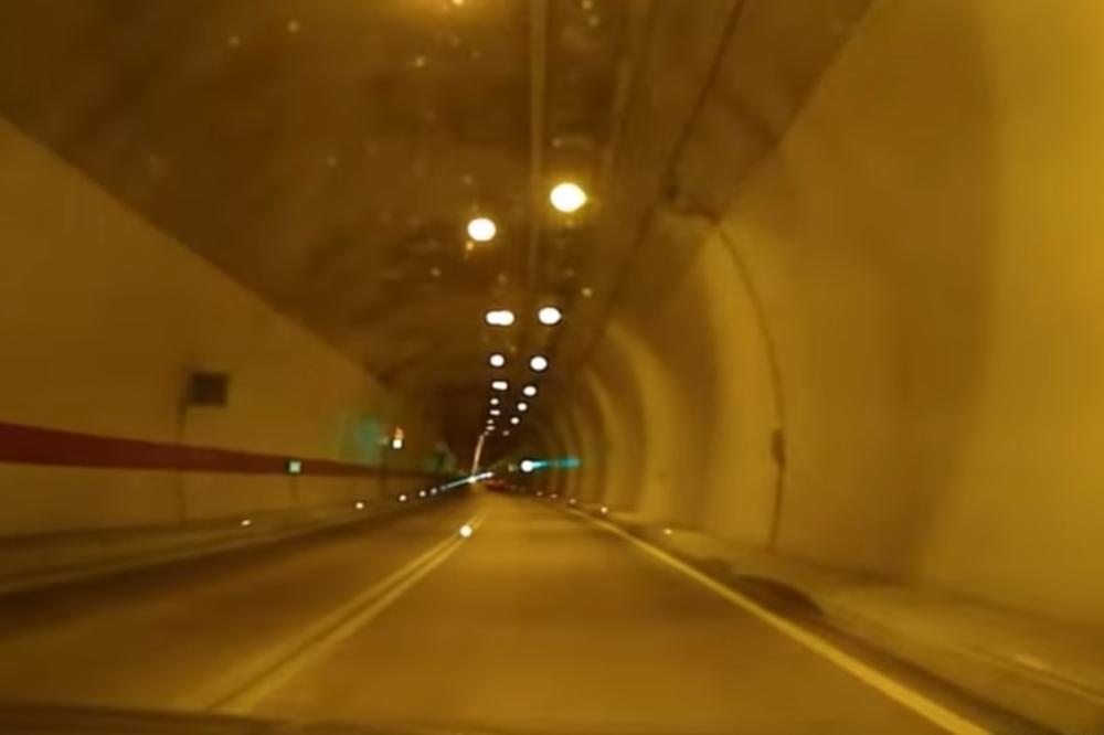 SAOBRAĆAJKA U TUNELU BRAČIĆ! U smeru ka Čačku obustavljen saobraćaj