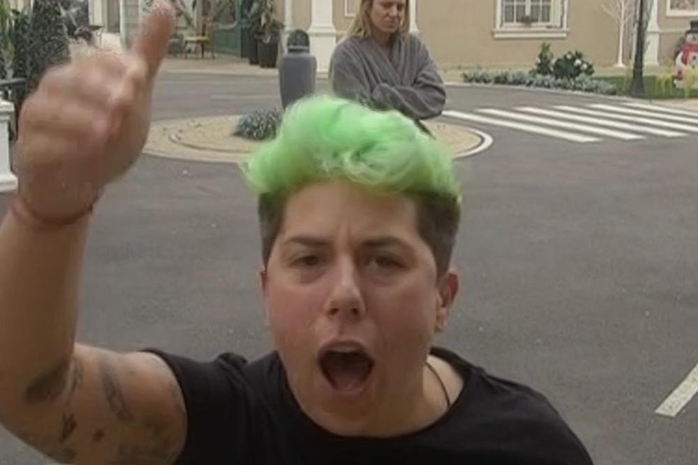 ALEKSANDRA IM JE DOŠLA GLAVE: Matora ZAHTEVA da Sanja napusti rijaliti! Subotićka će popiti NOKAUT!