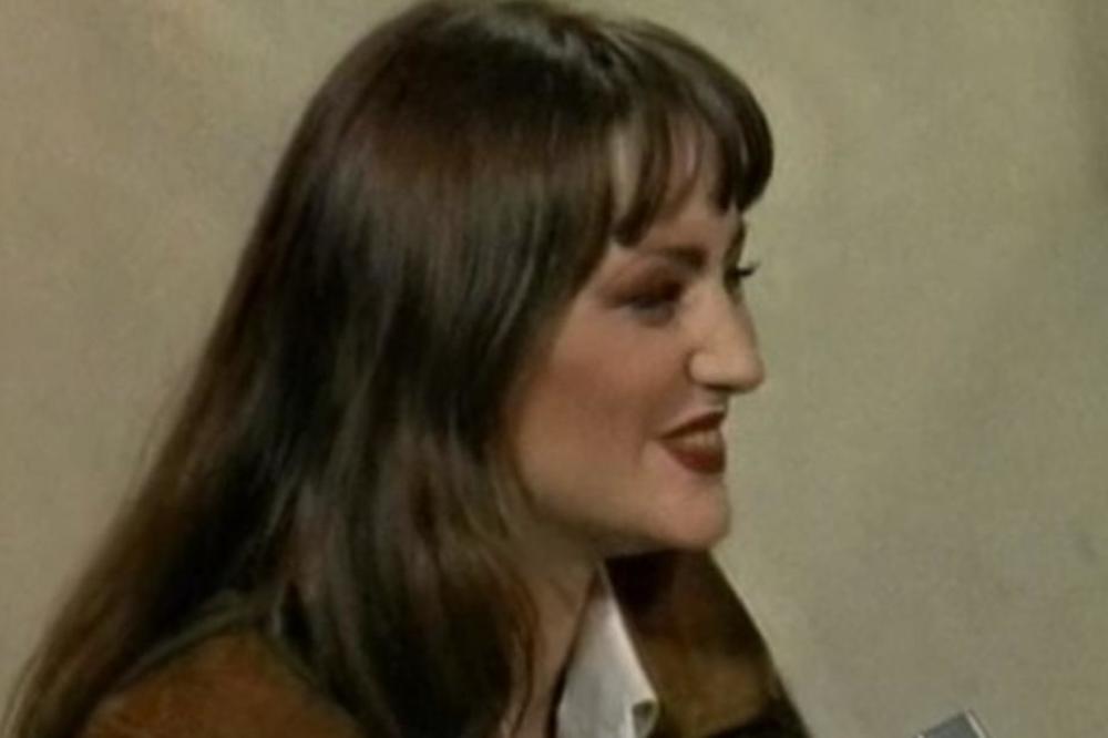 DA LI PREPOZNAJETE OVU PEVAČICU? Dve decenije je na SCENI, mnogo je POPULARNA, ali danas izgleda POTPUNO DRUGAČIJE!