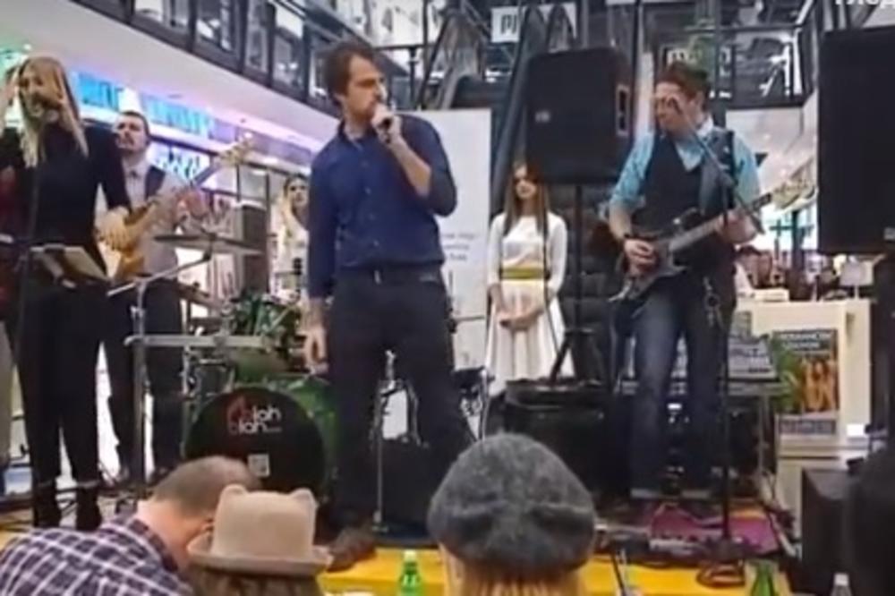 HUMANOST UJEDINILA POZNATE: Zvezde pevaju na VIP karaokama uz Bend Plutona! (VIDEO)