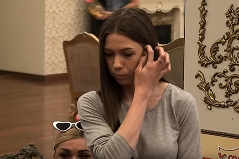 SVI ZAVRŠILI NA GOMILI: Mladen zadigao Milijani noge, a Marinković je zgrabio OTPOZADI! Milojko zamalo da RIKNE!