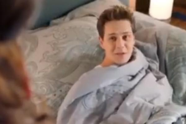 OPAAA, SOFIJA MILOŠEVIĆ UHVAĆENA KAKO GOLIŠAVA IGRA MILOŠU BIKOVIĆU! Glumac glavu stavio kod njenog MEĐUNOŽJA FOTO