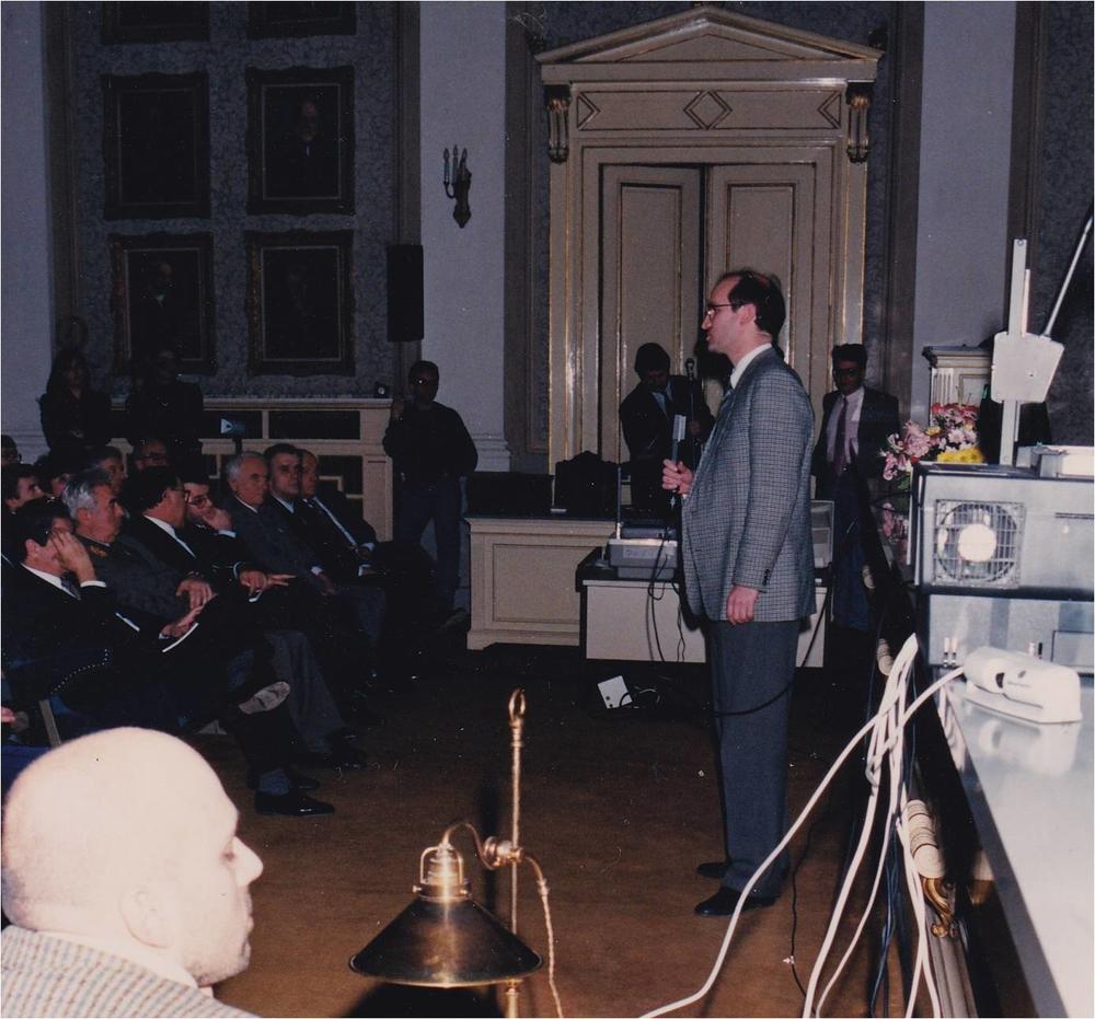 Prof.dr. Zoran Jovanović u svečanoj sali Univerziteta u Beogradu  