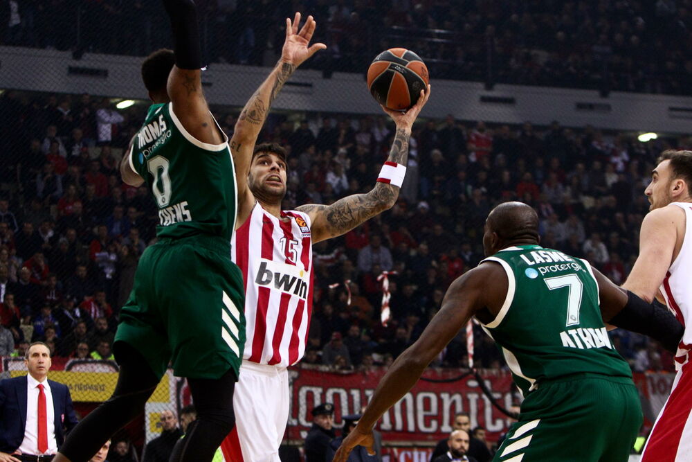 Jorgos Printezis na meču Olimpijakosa i Panatinaikosa