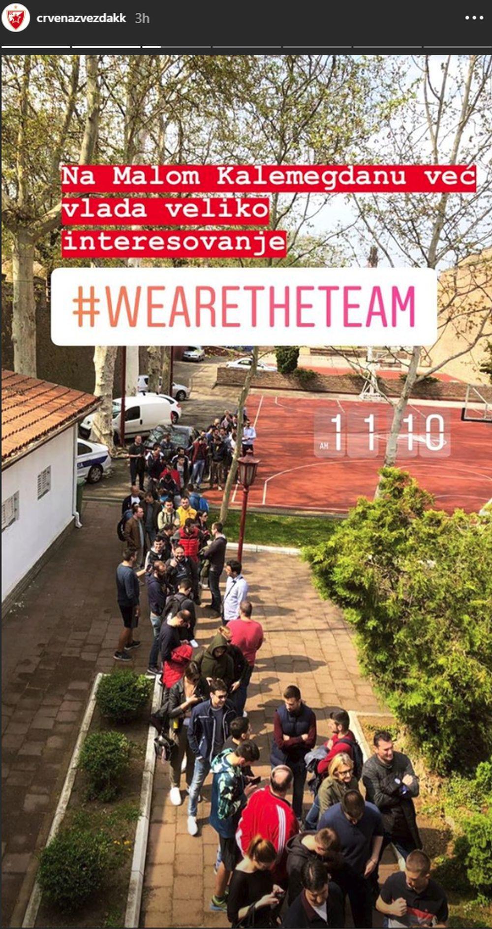 'Zmija' ispred prostorija kluba na Malom Kalemegdanu