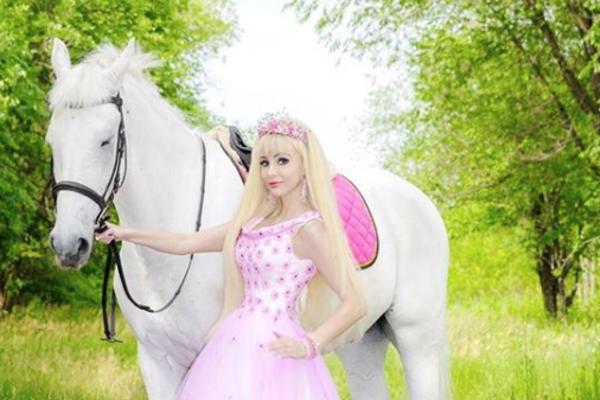 TATJANA JE ŽIVA BARBIKA: Udavala se pet puta, ima i sina, a otkrila je i šta je sve promenila na sebi! (FOTO)