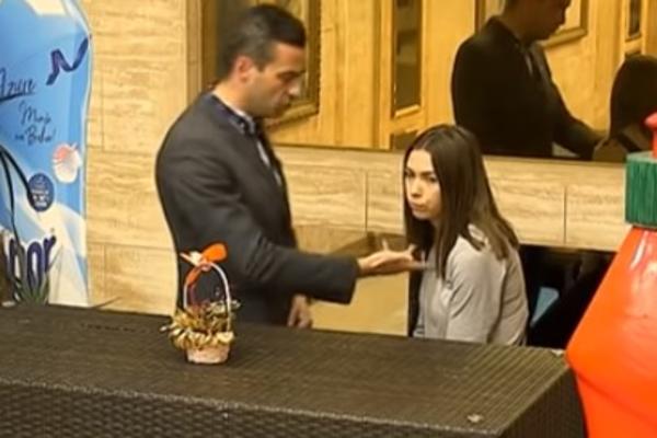 MILIJANA PREDLOŽILA SRAMNU PONUDU POŽGAJU: Političar POBESNEO, pa pobegao! Jurila ga, dok je Milojko sve to GLEDAO!