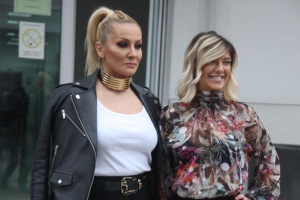 HAOS NA SNIMANJU PINKOVIH ZVEZDICA: Kija razbila svoj telefon, uzela Gocin, pa objavila BRUTALAN SNIMAK! (VIDEO)