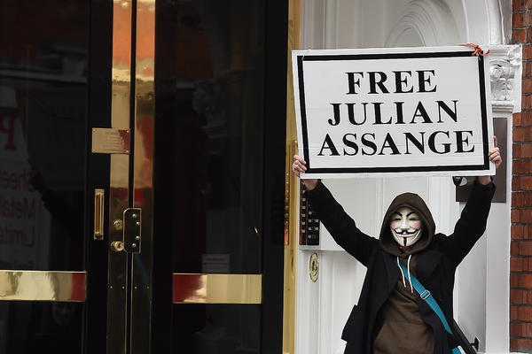 VIKILIS OTKRIO PRAVI RAZLOG HAPŠENJA ASANŽA: Izručiće ga u SAD, za sve je kriva CIA