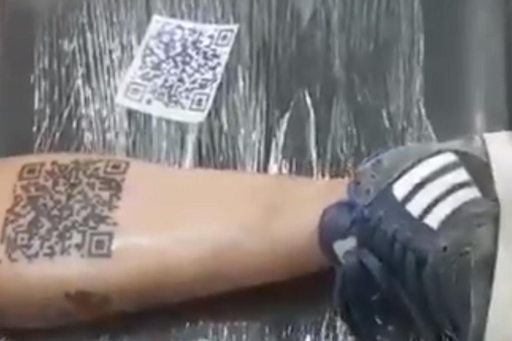 ZABORAVITE SVE TETOVAŽE KOJE STE VIDELI: Navijač Rivera je prešao igricu sa idejom koju je sproveo u delo!