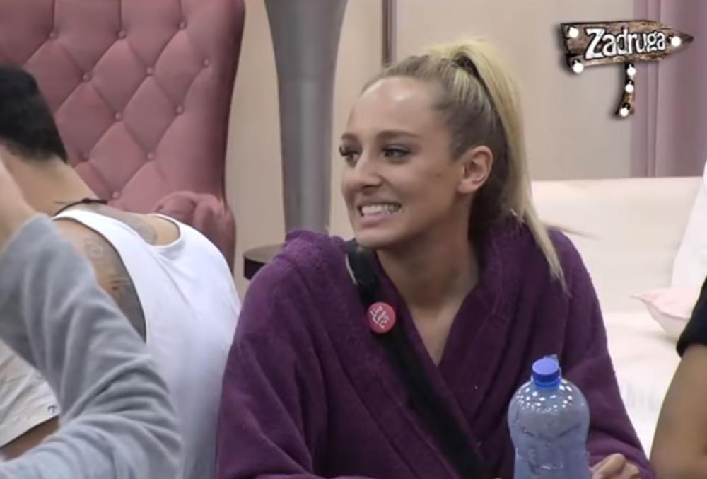 Luna Đogani puna bisera