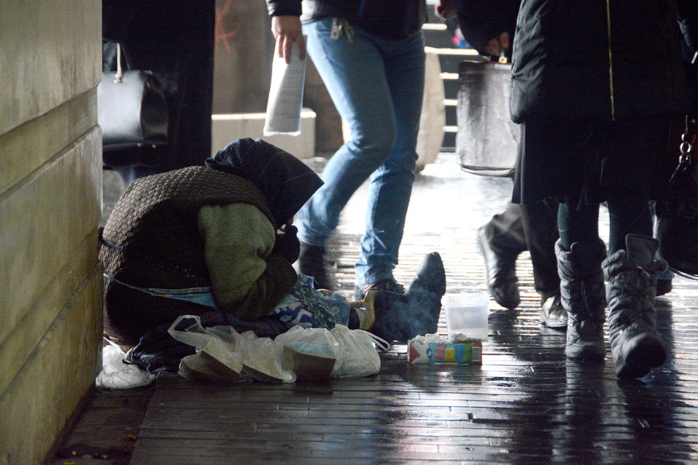 "MOGU LI DA GA OPEREM, DUŠA ME BOLI KAD GA VIDIM": Priča o PLEMENITOJ PROSJAKINJI GOCI omekšaće i najtvrđa srca