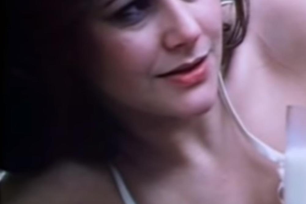 "PALA SAM U OČAJ, ČIME SAM TO ZASLUŽILA?": Ovo je SLIKA ŽENE KOJOJ JE BIVŠI MUŽ SNEŽANE SAVIĆ NAPRAVIO DETE (FOTO)