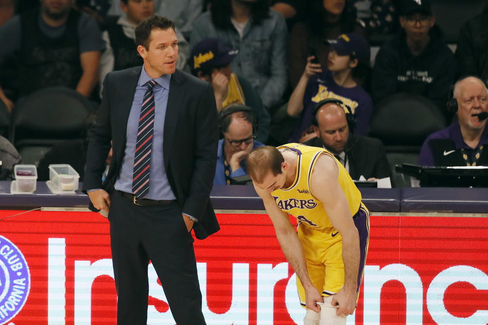 SEČA U NBA LIGI: Posle Kingsa i Lejkersi otpustili trenera!