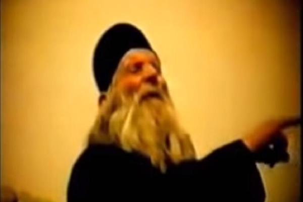 VIDIM BEOGRAD U SIVILU I BEDI, SAMO OVO MOŽE DA NAS SPASI: Proročanstvo OVOG SRPSKOG MONAHA JE JEZIVO! (VIDEO)