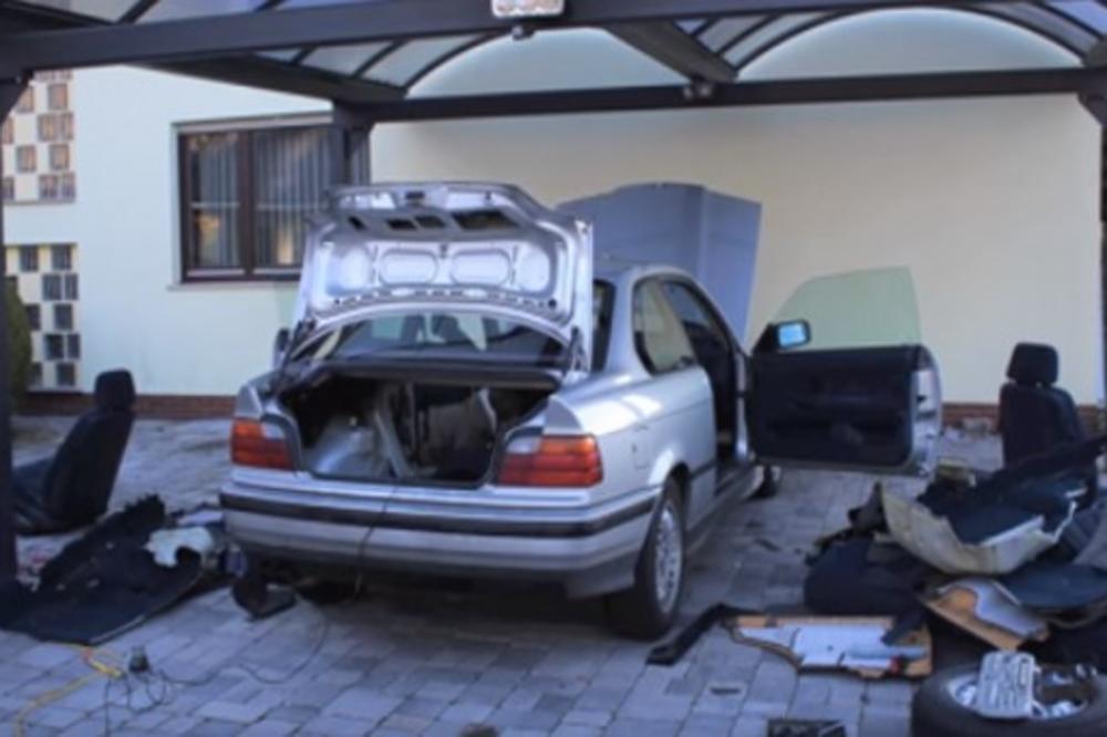 KUPIO JE STARI BMW I IZVADIO MU SVE DELOVE: Od njega je NAPRAVIO NEŠRO ŠTO NAM SVIMA TREBA! (VIDEO)