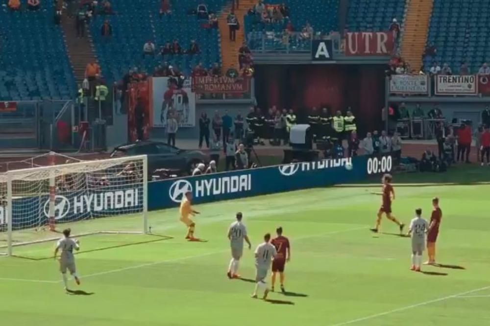 TAKAV GOL BIH I JA DAO: Zbog komentara na Fejsu, doživeo je najveću blamažu u svom životu!