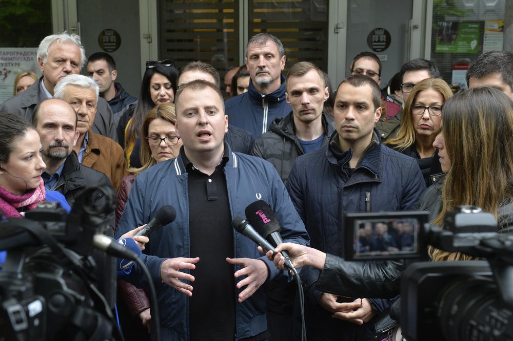 40 ODBORNIKA ČUVA SKUPŠTINU GRADA BEOGRADA Mirković: Čuvamo poverenje i mandat koji su nam građani dali na izborima