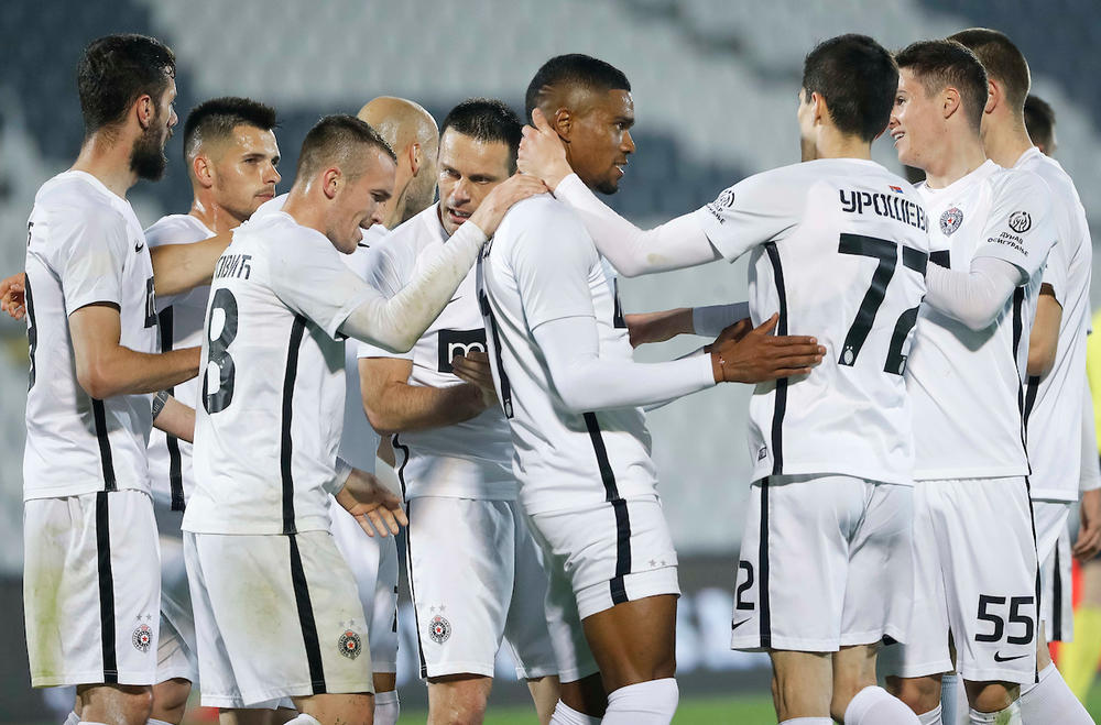 Fudbaleri Partizana na meču protiv Čukaričkog  