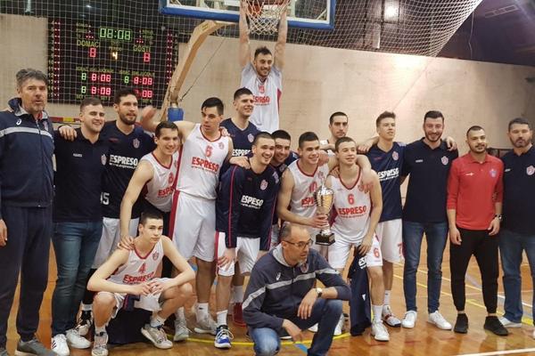 KRSTAŠI SE PONOVO DIŽU: Veliki uspeh kultnog kluba Radnički posle 8 godina čekanja!