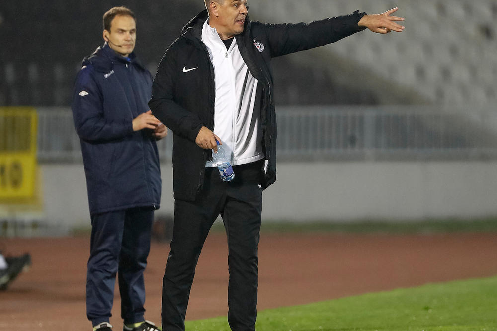 SAVO MILOŠEVIĆ NACILJAO KLINCA IZ BAZELA: Ali on voli Zvezdu!