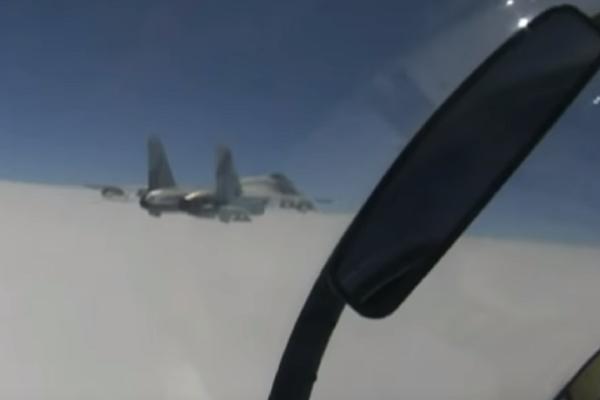 RUSKI AVIONI PATROLIRALI VAZDUŠNIM PROSTOROM BELORUSIJE: U trenutku kada traje MIGRANTSKA KRIZA! (VIDEO)