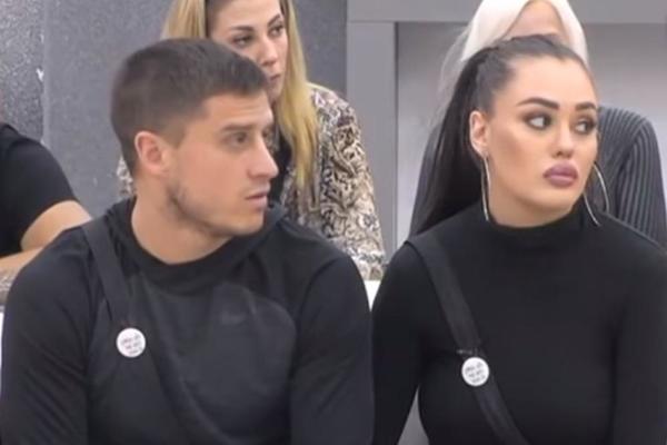 ANA KORAĆ SE JE*ALA SA DAVIDOVIM OČUHOM: Tijana Ajfon tvrdi da je Mungos PLAĆAO SE*S ovoj zadrugarki