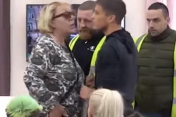 UMALO SE POUBIJALI: Zorica PLJUNULA Davida, a kad joj je POMENUO SINA više nije imala MILOSTI (UZNEMIRUJUĆI VIDEO)