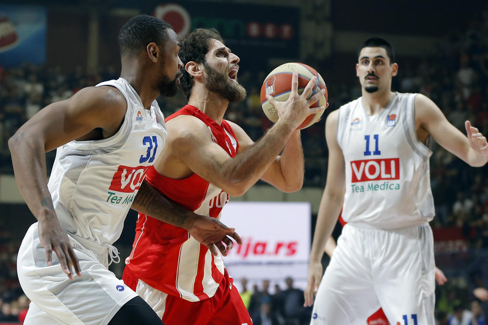 MUK U PIONIRU: Perperoglu uništio Budućnost, pa doživeo bolnu povredu, a Delije mu poručile nešto na grčkom!