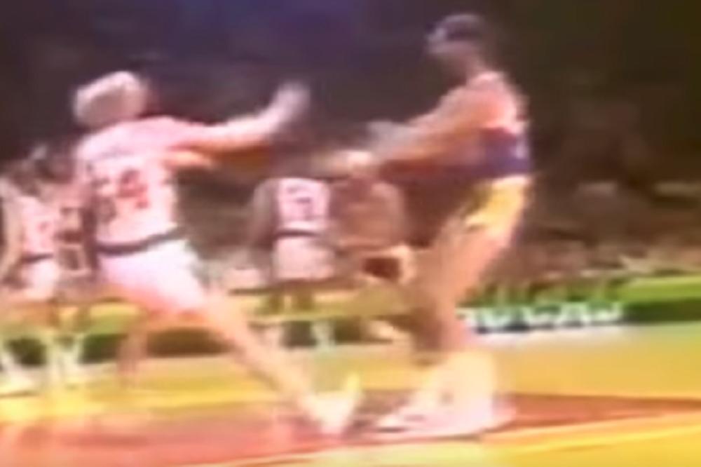 SVI SU GA ZNALI KAO DOBROG MOMKA, A ON JE U STVARI BIO ZVER: Karim Abdul Džabar je voleo dobro da se pobije u NBA!