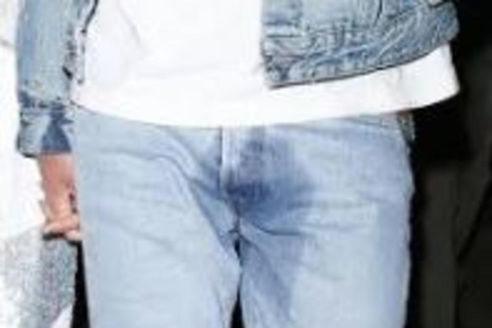 NEVIĐEN BLAM! Nikola se UPIŠKIO PRED SVIMA, manekenka ZBOG NJEGA krila lice od SRAMOTE! (FOTO)