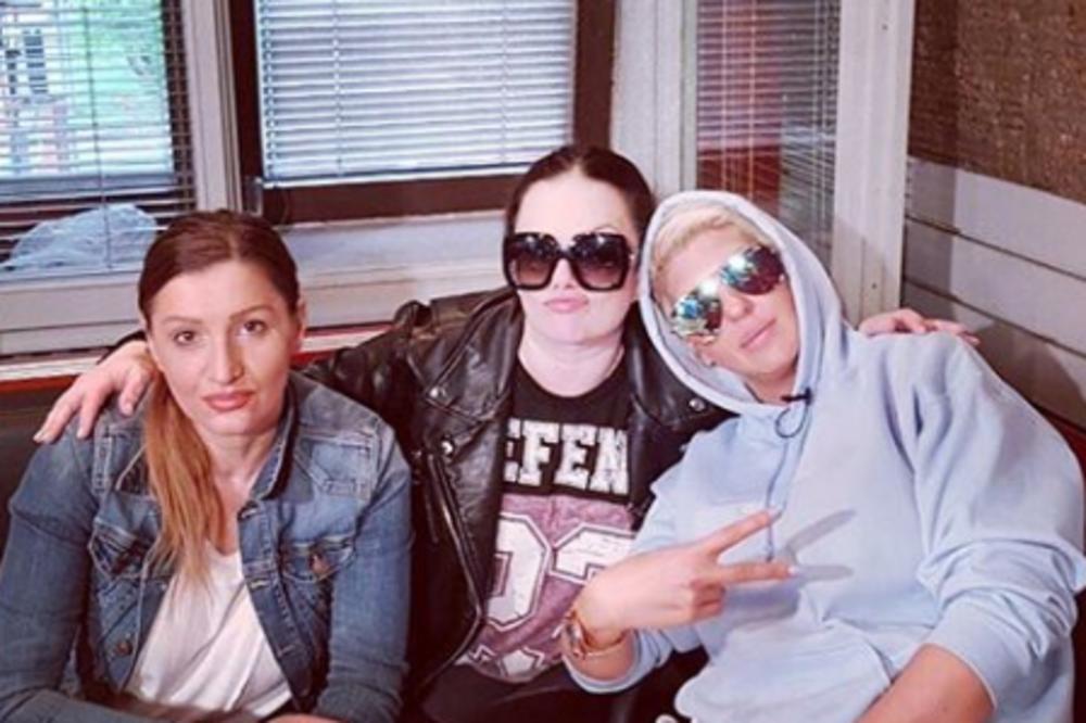 "ZNAMO NAS DVE DA SE POFAJTAMO"! MIRA ŠKORIĆ PROGOVORILA O SVAĐAMA SA KARLEUŠOM: Iza kamera se dešava prava DRAMA!