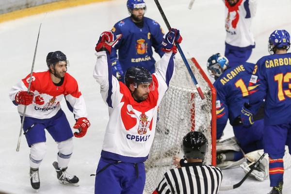SRBIJA JE PRVAK SVETA: Hokejaši savladali Španiju i prihvatili poklon Hrvatske za zlatnu medalju u Beogradu!