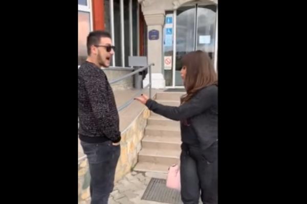 SNIMAK IZ SOKOBANJE! Miljana urlala na Zolu, narod snimao i smejao se: Odakle ti te naočare, gaće sam ti bre kupila