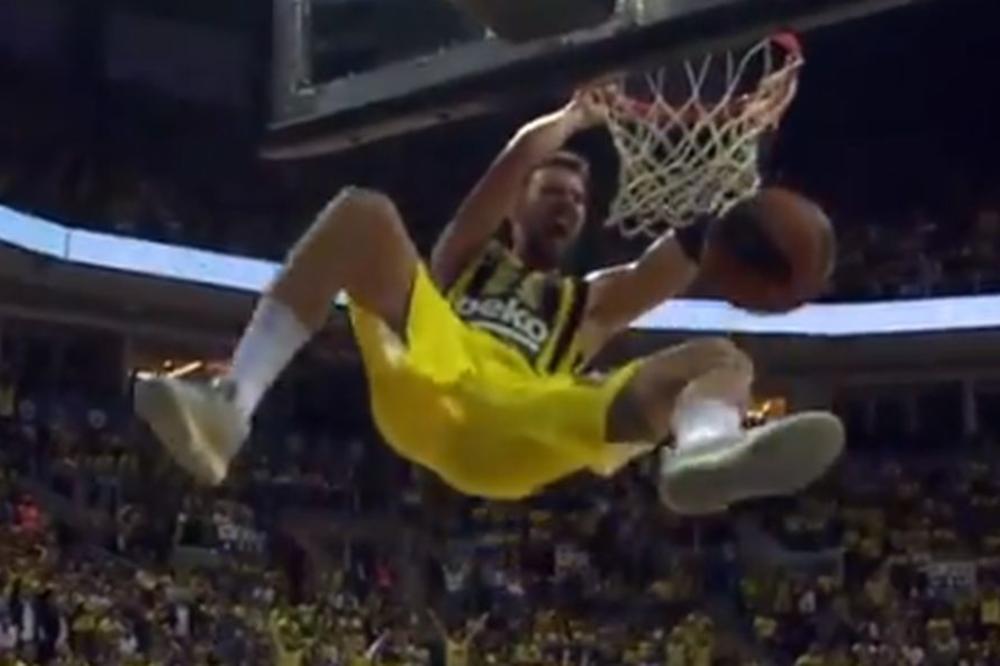 ŽOC PONIZIO ŠARASA SA +33, BRUKANJE ZALGIRISA: Bogdan gledao šoutajm zakucavanja Gudurića i Kalinića!