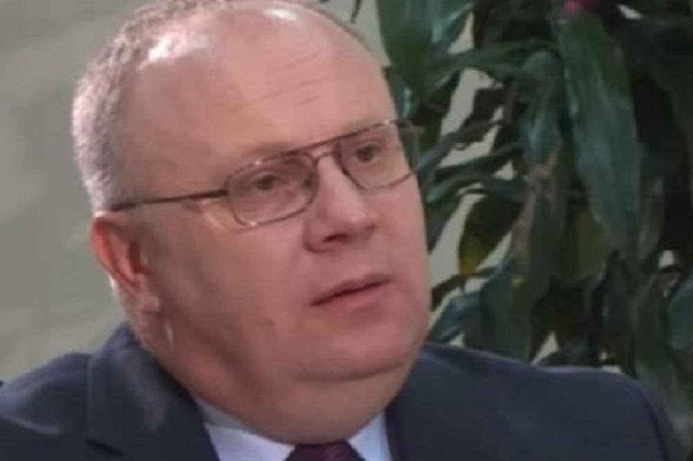 PRETUČEN SRPSKI POSLANIK I BIVŠI MINISTAR: Nakon napada u ulici SVETOG SAVE, završio u bolnici!