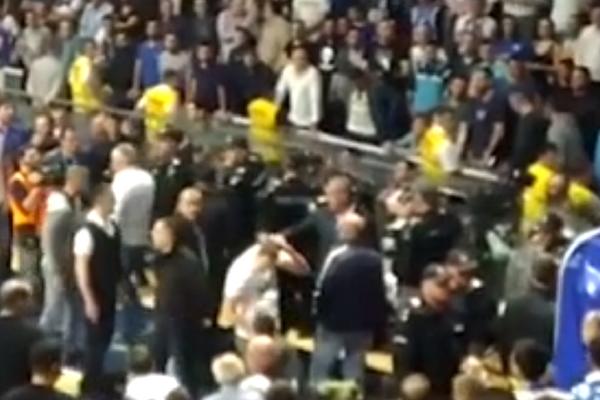 ISPRAVKA: Varvari nisu napali klupu Crvene zvezde