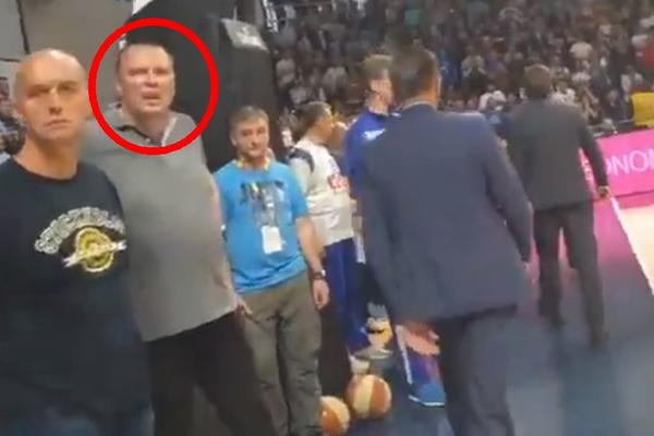 ŠTA SNIMAŠ TO?! Objavljen snimak kako navijač Budućnosti napada člana Zvezdine uprave pod košem u Podgorici!